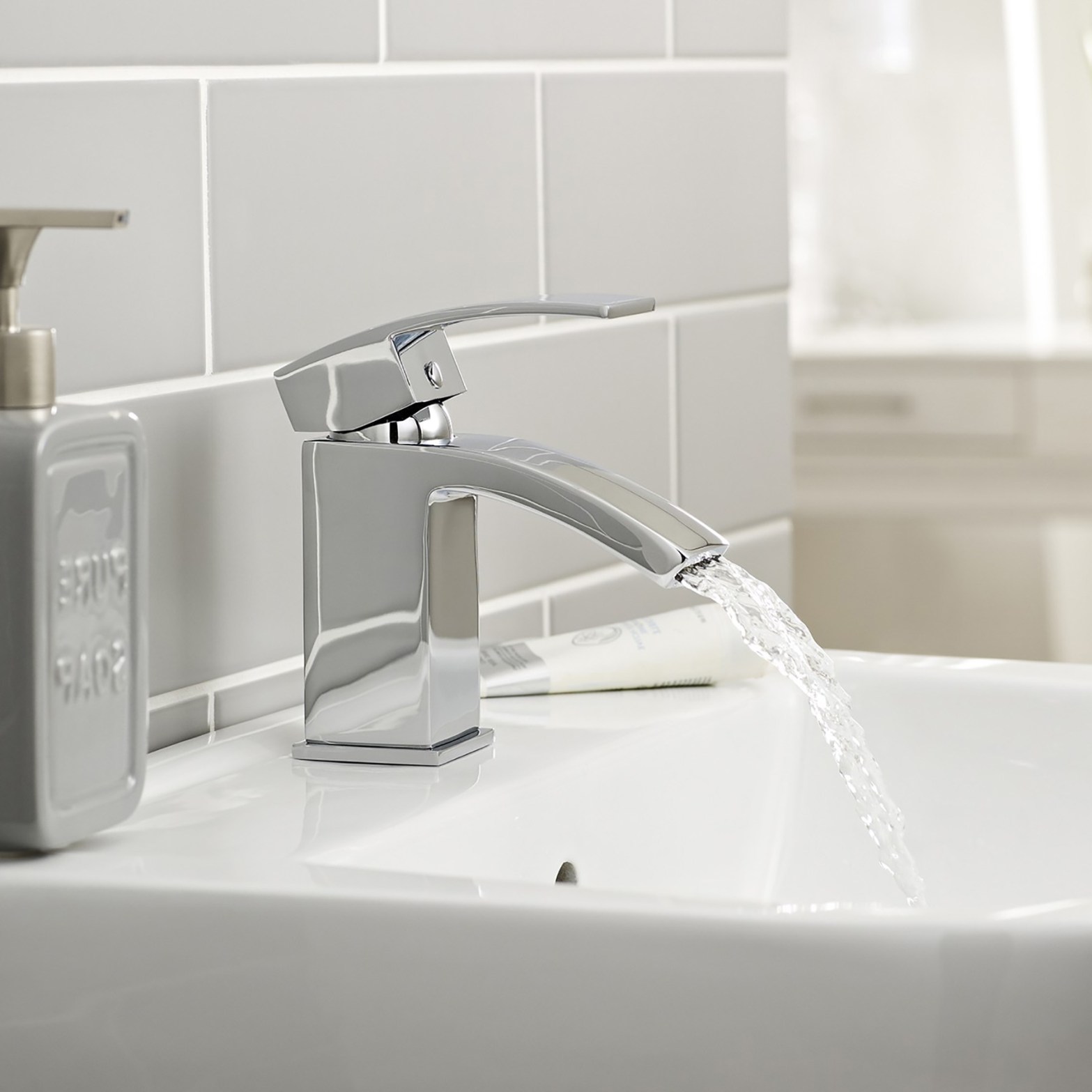 modern taps for bathroom